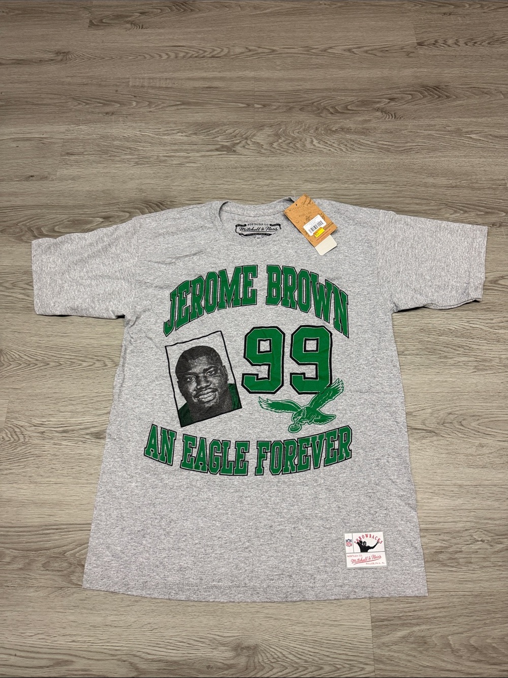 Mitchell & Ness Philadelphia Eagles Jerome Brown 99 Gray Graphic Tee Shirt NWT